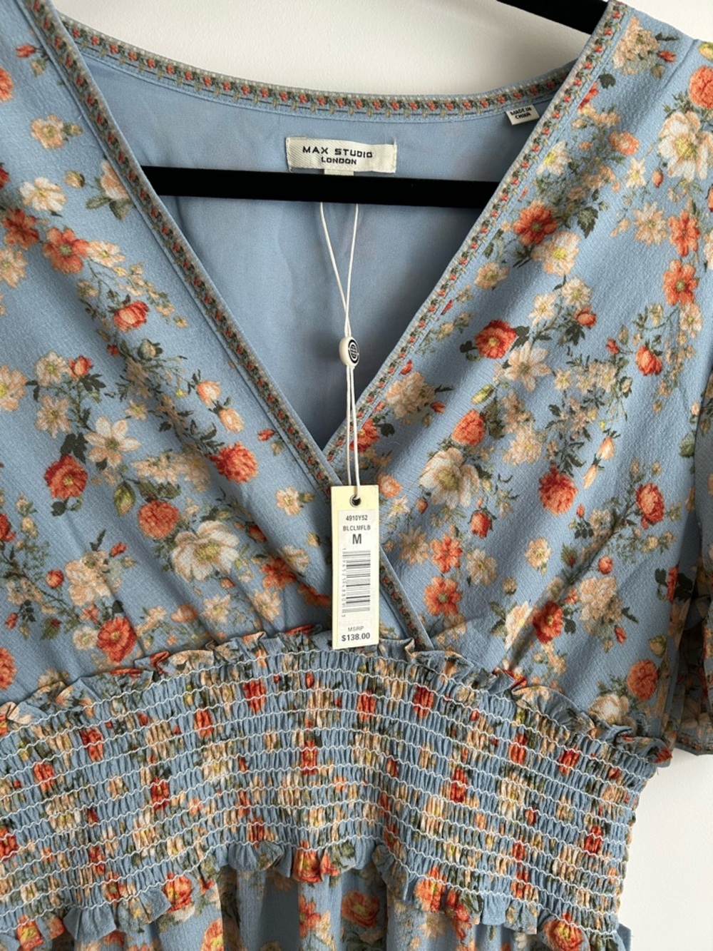 NWT MAX STUDIO Floral Smocked V-Neck Dress - Picture 3 of 6